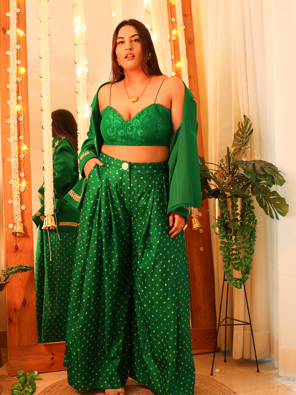 SAKSHI IN THE EMERALD BANDHINI SET