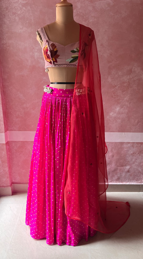 Pink Bandhini, Lilacs and Red